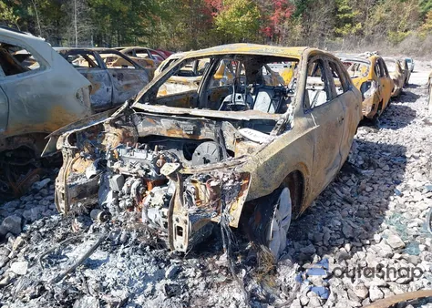 2016 Audi Q3 2.0T Premium Plus z USA, uszkodzony, nr VIN WA1EFCFS9GR013215